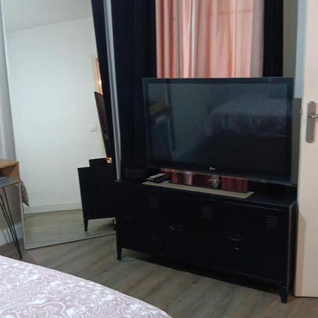 Appartement En Plein Coeur Du 10Eme Et Proche De Plusieurs Gares باريس المظهر الخارجي الصورة